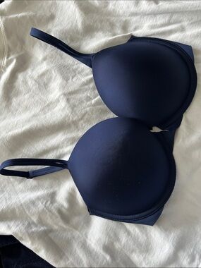 Victoria's Secret Navy Smooth T-Shirt Bra